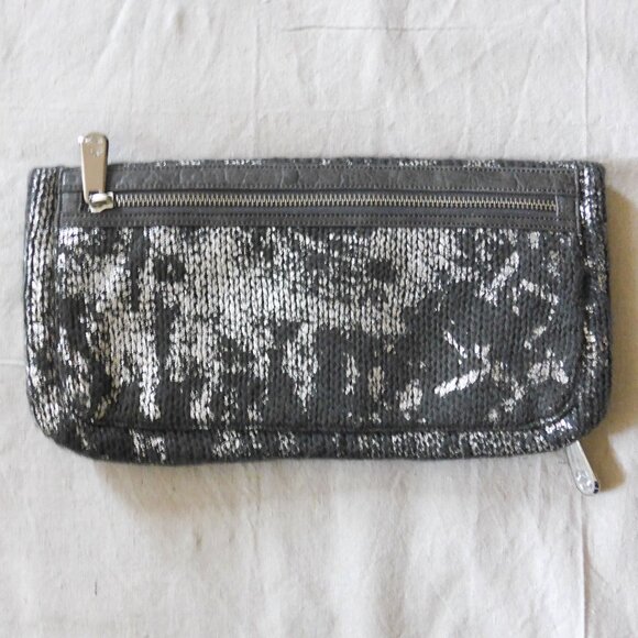 Stefanel Women Oversized Wool and Metallic Effect Zippered Clutch - Picture 2 of 16